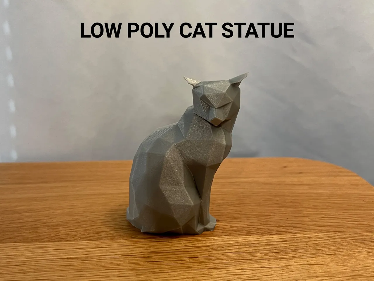 Geometrik Cat Statue